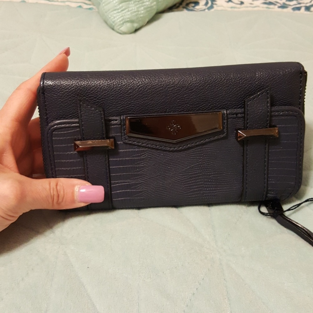 Vera Wang wallet